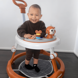 Een loopstoel voor baby's, ook bekend als babywalker of loopwagen, om de eerste stapjes te ondersteunen