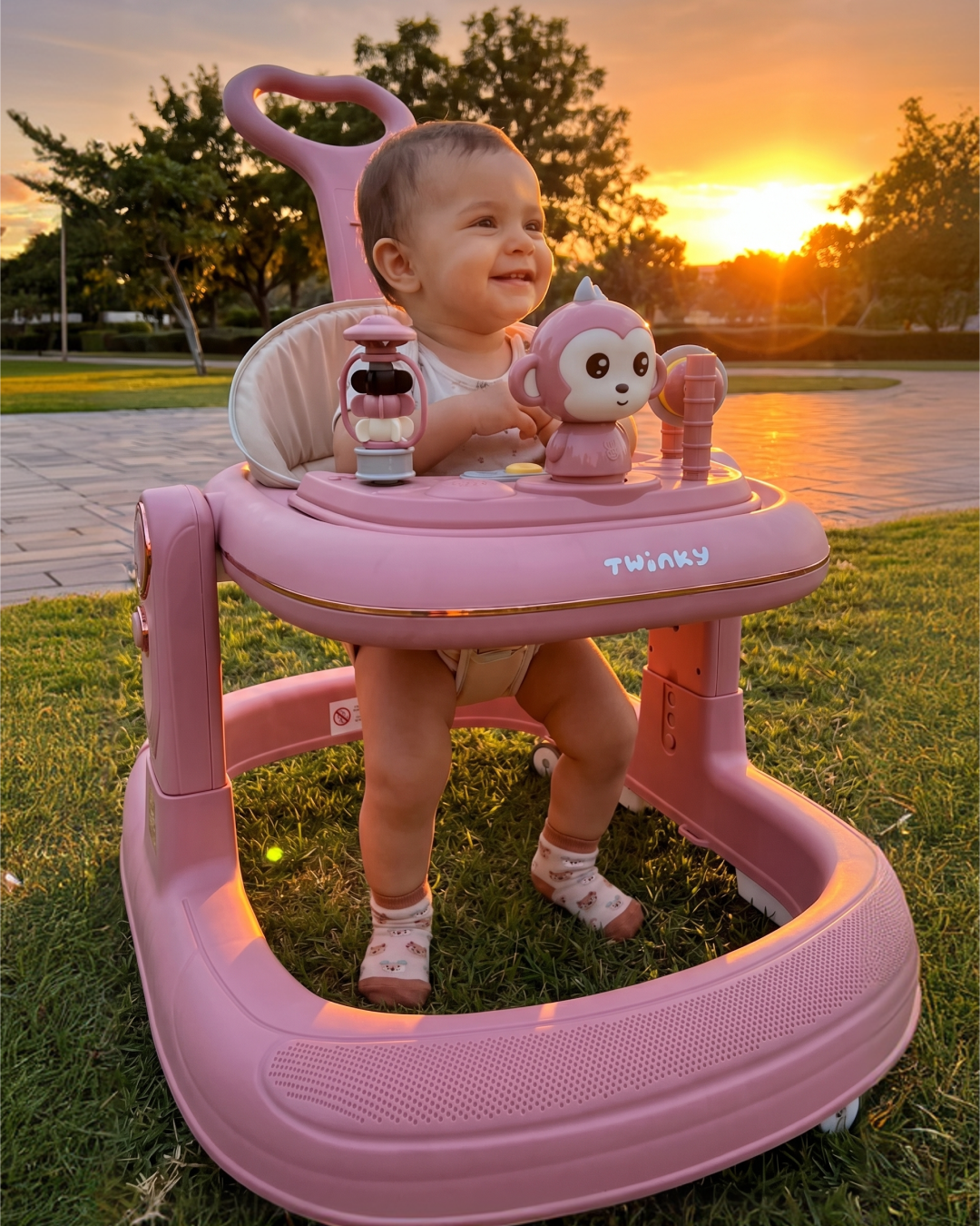 Twinky Babywalker GO - 2-in-1 Loopstoel & Loopwagen - Pink